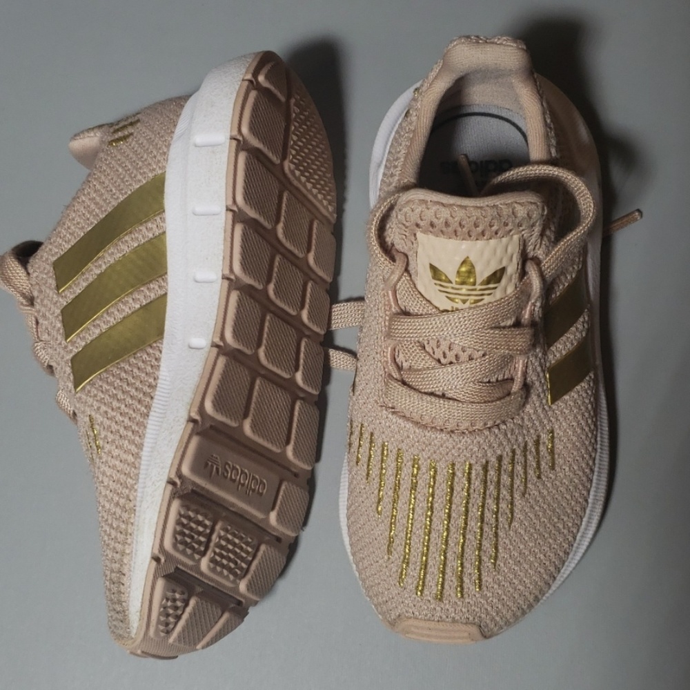 gym shoes